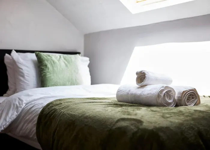 Grace Near * Leeds (West Yorkshire)