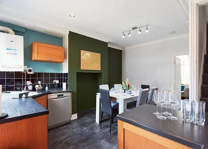 Grace Near Leeds (West Yorkshire)